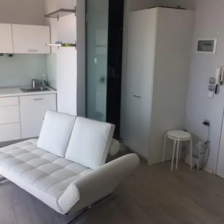 Apartment Luxury White Sea View
